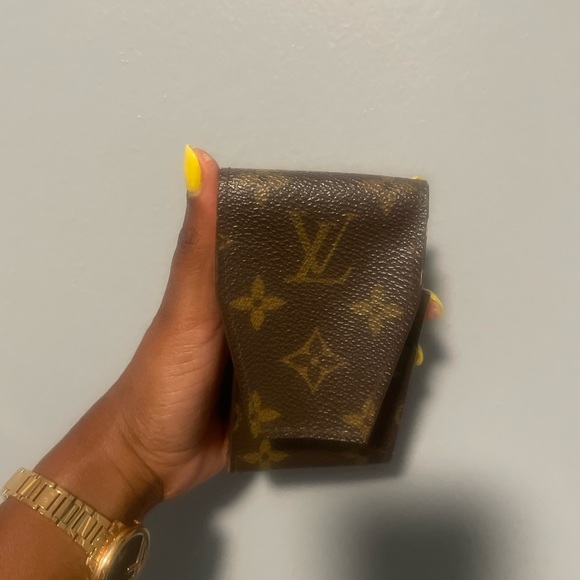 Louis Vuitton Cigarette Holder - Picture 6 of 12